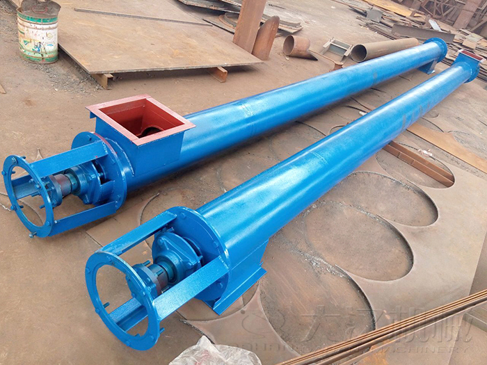 藍色碳鋼管式螺旋送料機